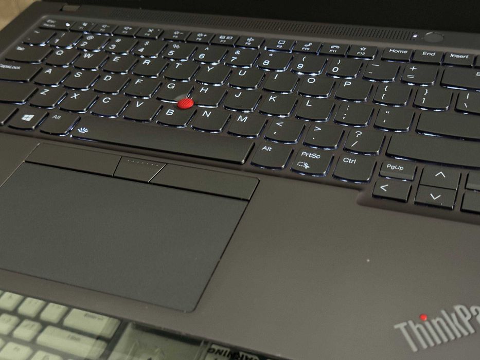 Lenovo ThinkPad T14s 4K IPS Core i7-1165G7  ram 16 ssd 256