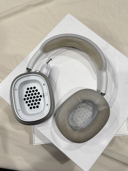 AirPods Max Silver