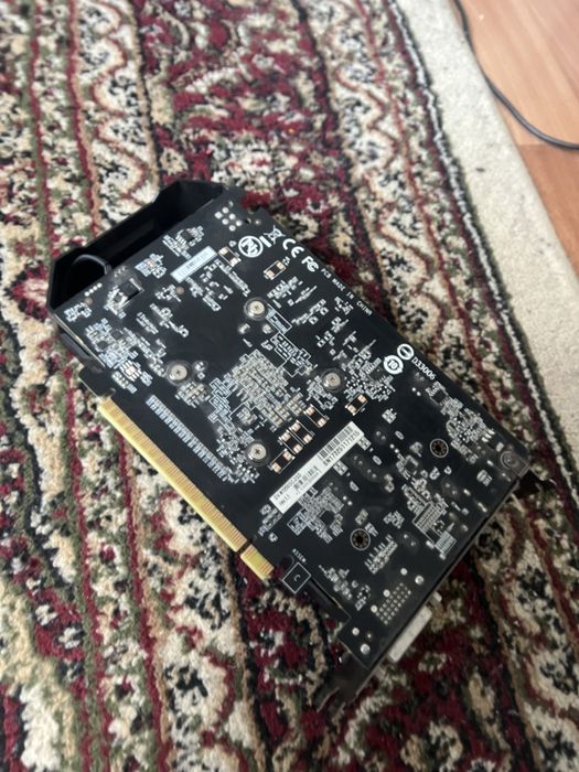 Видеокарта GTX 1050 2gb