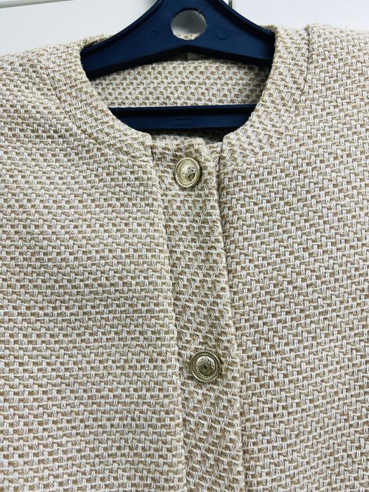 Пиджак, цвет бежевый