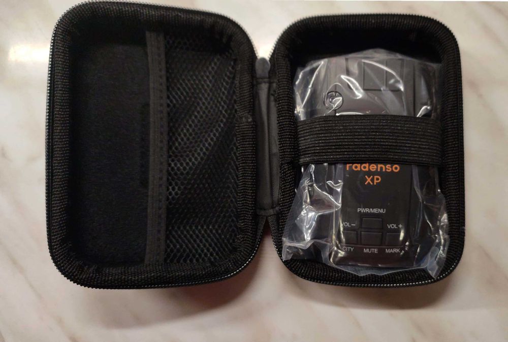 Detector radar Radenso XP in husa GPS ecran oled