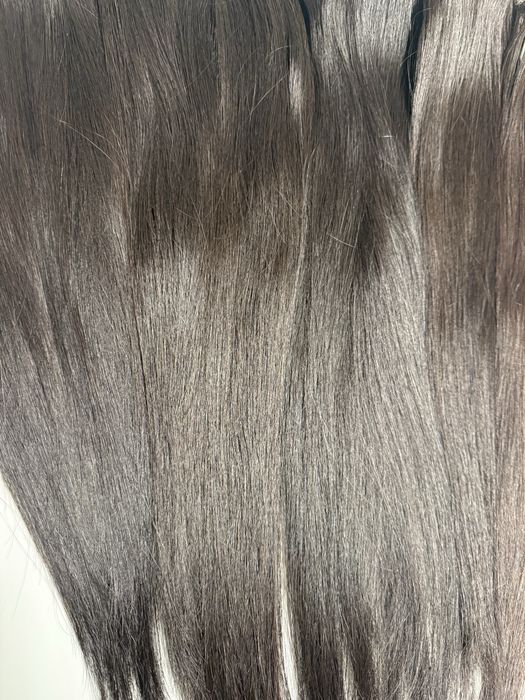 Пет реда коса, готова за носене, с клипси, варира от 50-55см