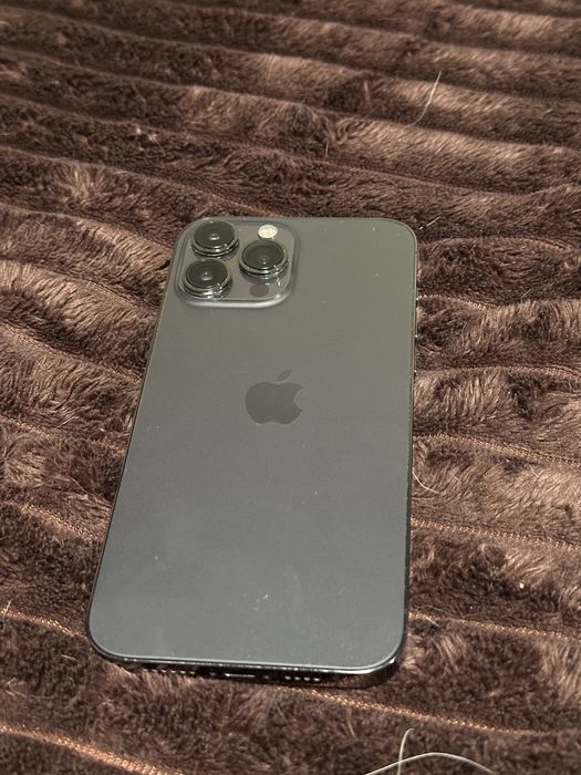 iPhone 13 Pro Max | 77% Battery Health | Без забележки | Кутия