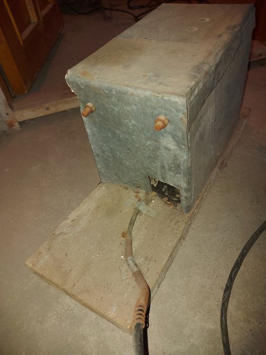 Точилка ножей, электрическая.