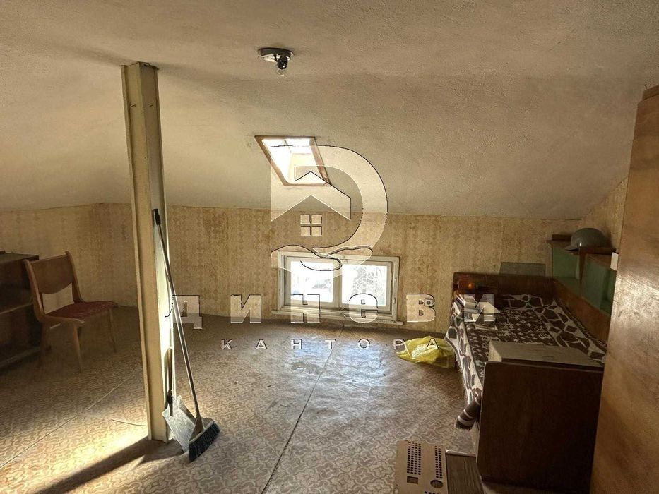 Eтаж от къща на Аязмото