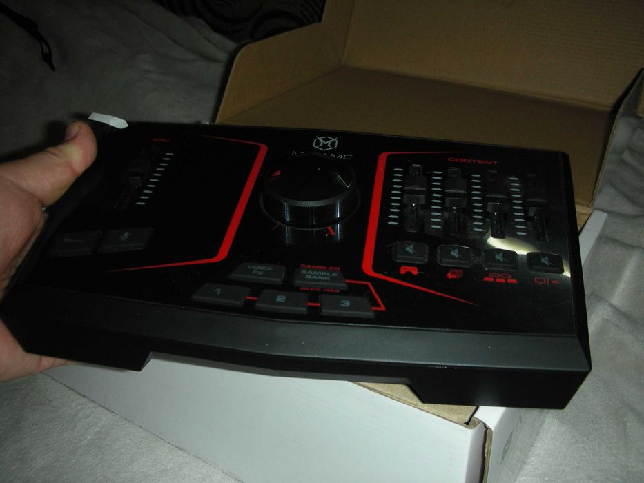 Vand/Schimb M-Game SOLO Interfață audio USB.NOU la cutie cu accesorii.