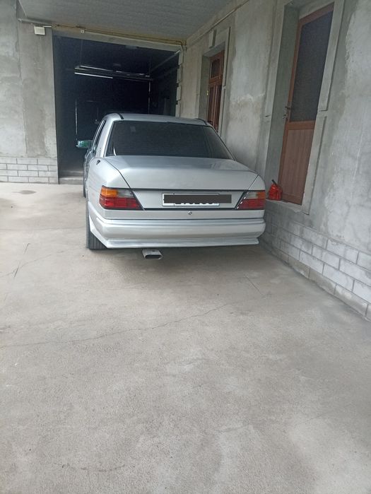 Mersades w124  sotiladi