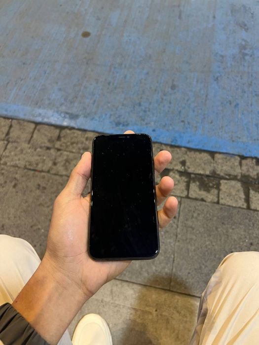 Iphone 11 pro sotiladi 256tali
