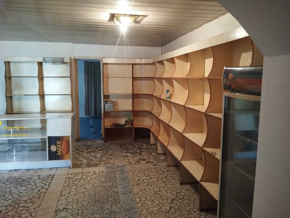 Магазин с участком