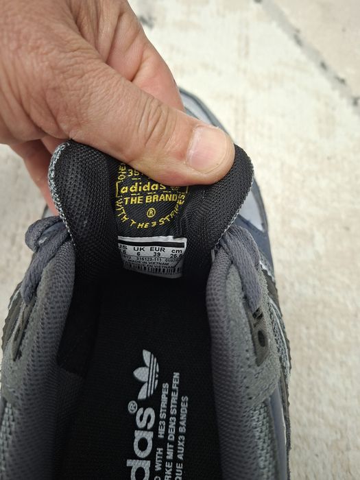 Оригинал красовки. Adidas. НОВЫЙ.