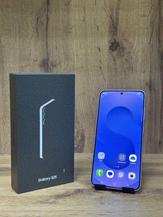 Samsung Galaxy S25 | Nomad Mobile