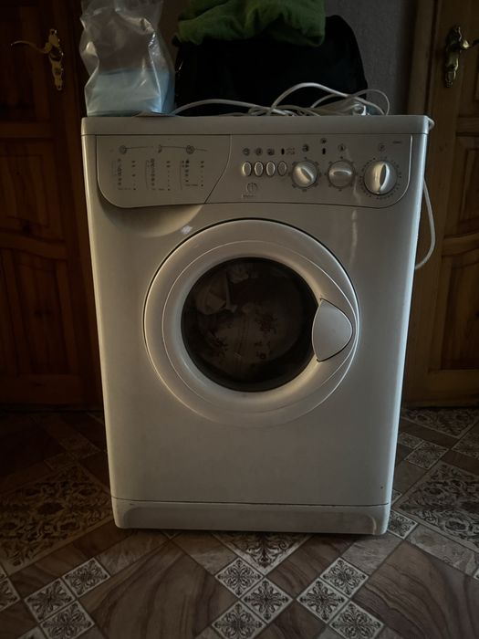 Продам стиральную машину
