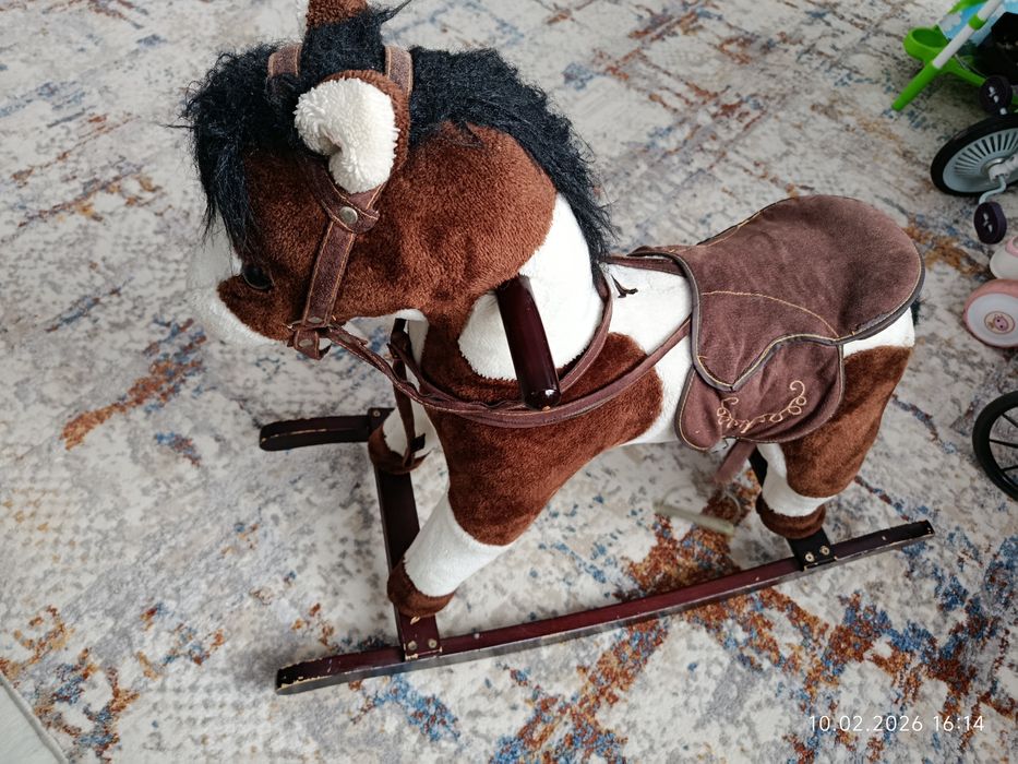 Качалка лошадь деревянная