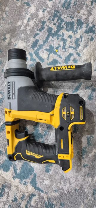 Перфоратор Dewalt      DCH172