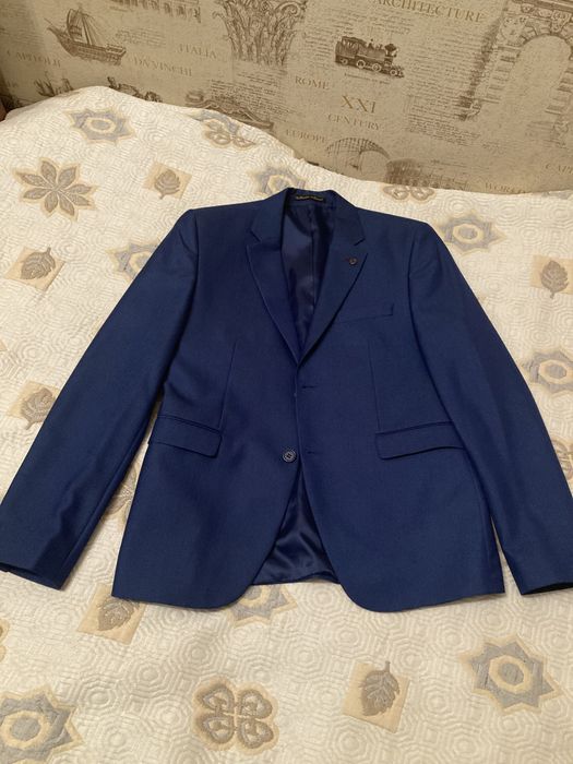 Мужской костюм тройка