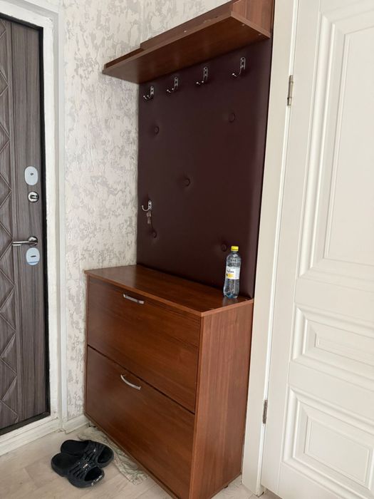 Тумба для обуви с вешалкой