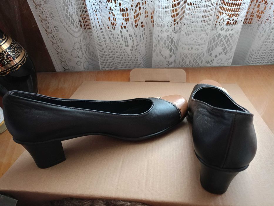 Продавам чисто нови обувки