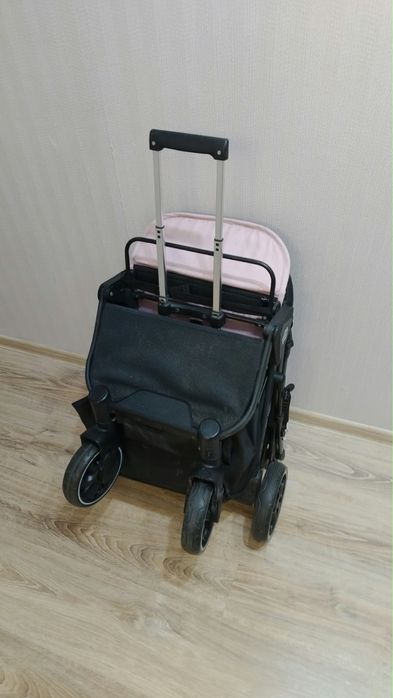 Продам коляску складную