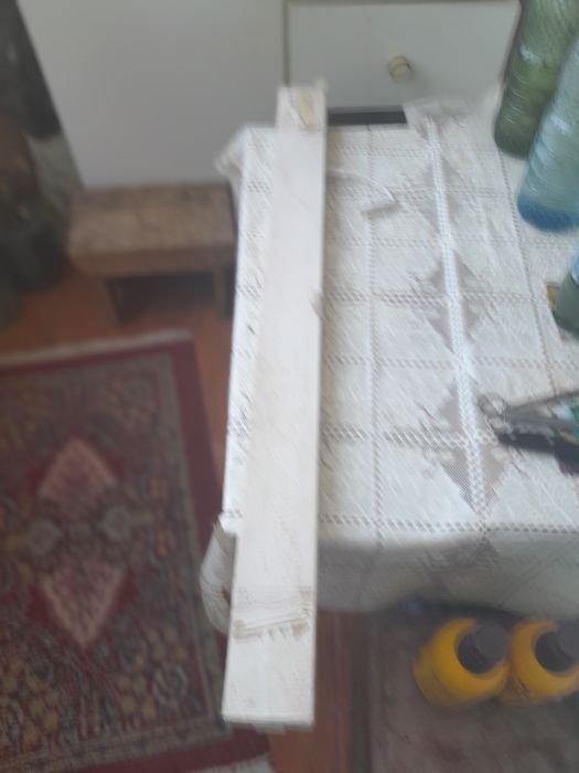 Vând foarte convenabil una lampa, + neon 21 vati 35 lei