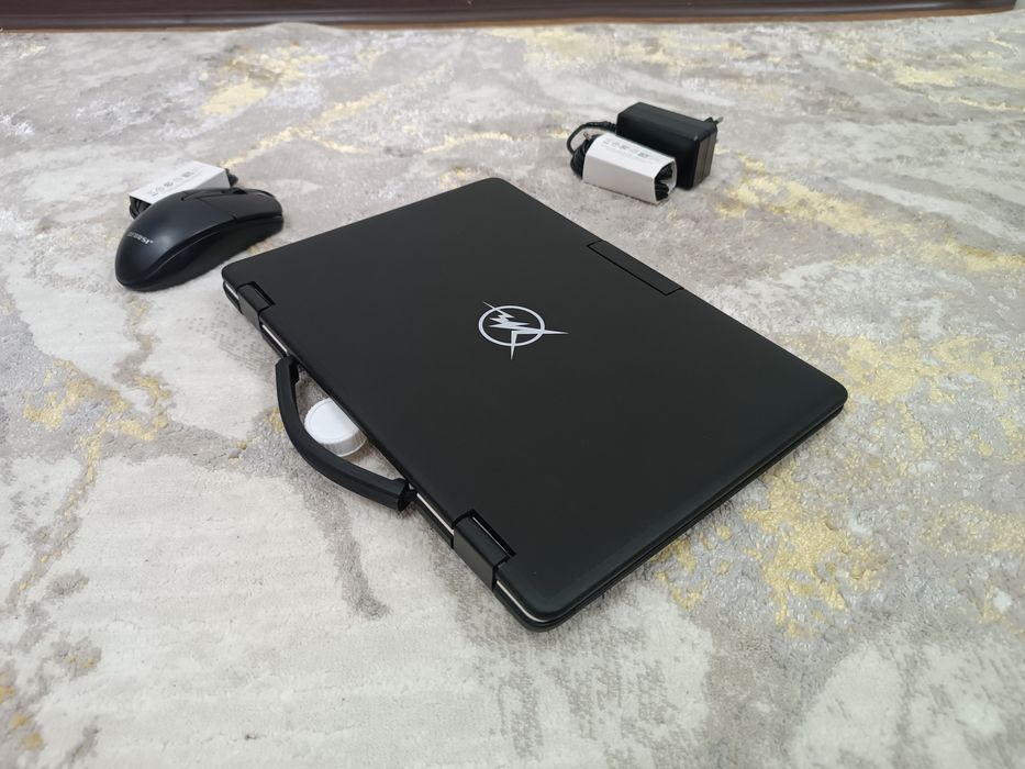 Ноутбук Zik ОЗУ 8Гб, SSD Windows 10 Pro.