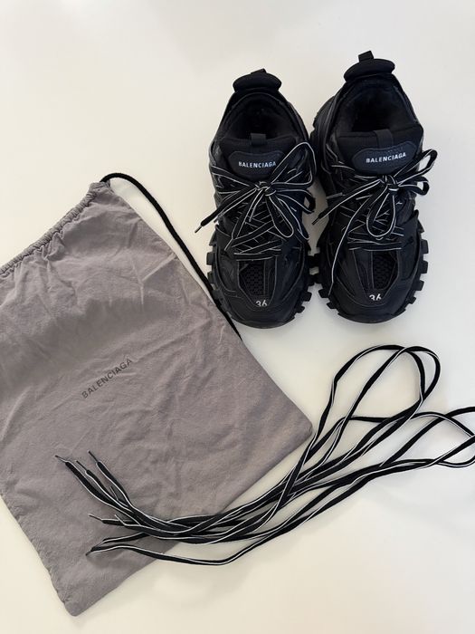 Balenciaga trainer track