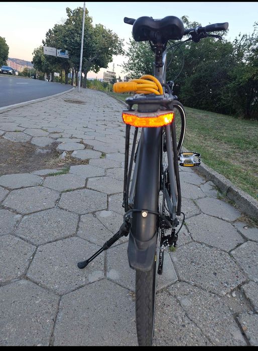 Продавам градски/трекинг велосипед Raleigh