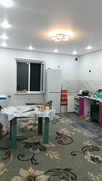 Уй сатылады кзыл керпчтен салнған