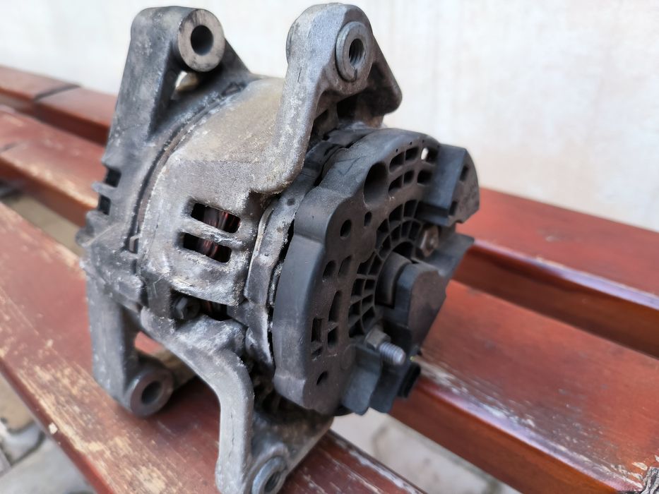 Алтернатор Opel Meriva b 1.4 бензин