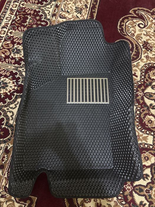 Продам полики на НЕКСИЮ 1/2