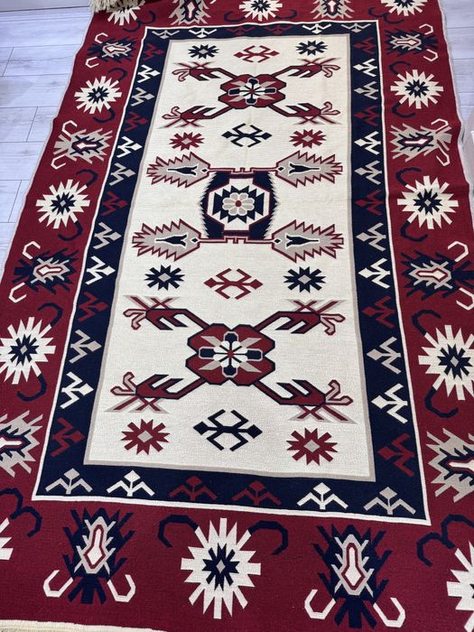 Ковер новый 160 - 220 , двух сторон