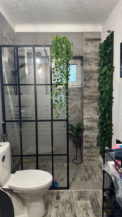 Apartament cu trei camere de vanzare, Barlad, zona centru