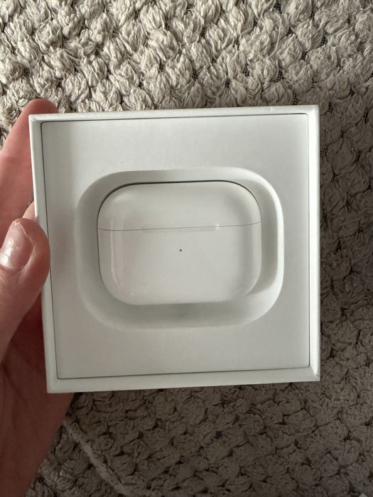 Наушники Airpods