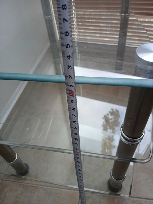 стъклена маса за телевизор 30 евро