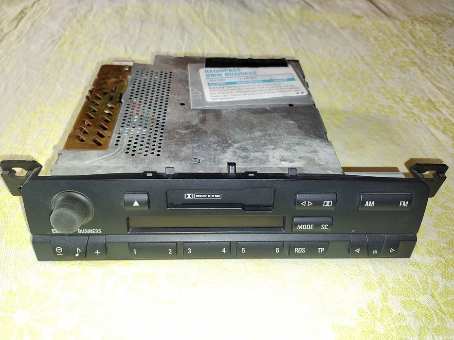 Продавам радио от BMW e46