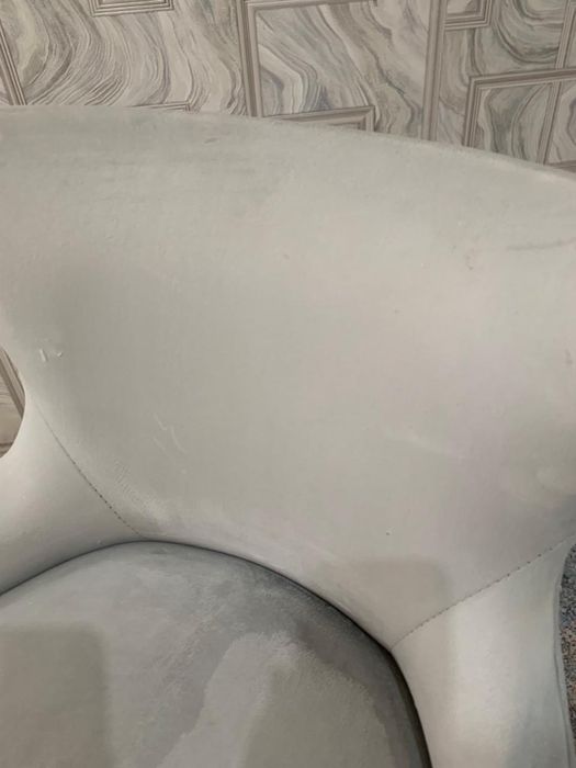 Продаются два барных кресла высокого типа