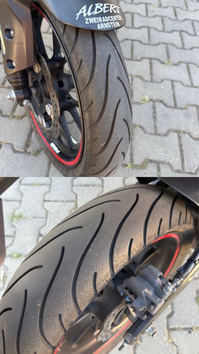 Motocicleta Honda CB125R A1
