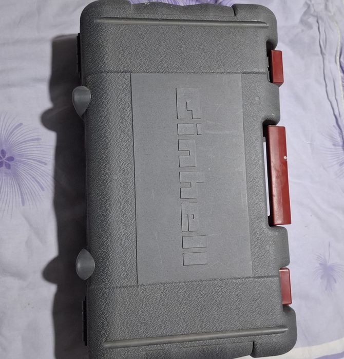 Кейс чемоданчик б/у от шлифмашинки