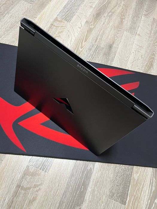 Игровой ноутбук HP Victus.