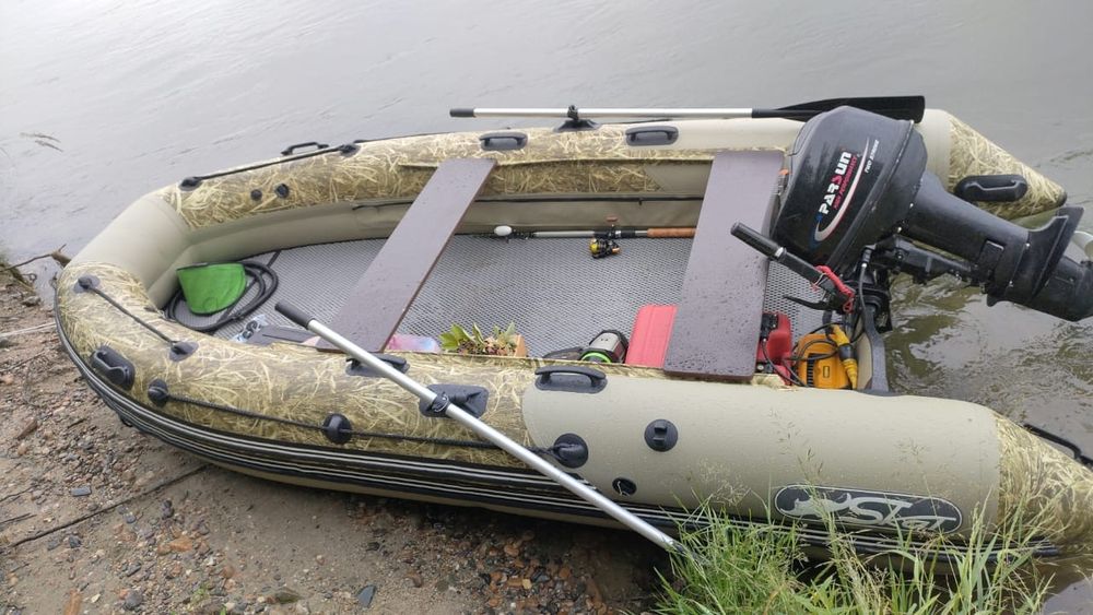 Продам лодку Риф Скат НДНД 370