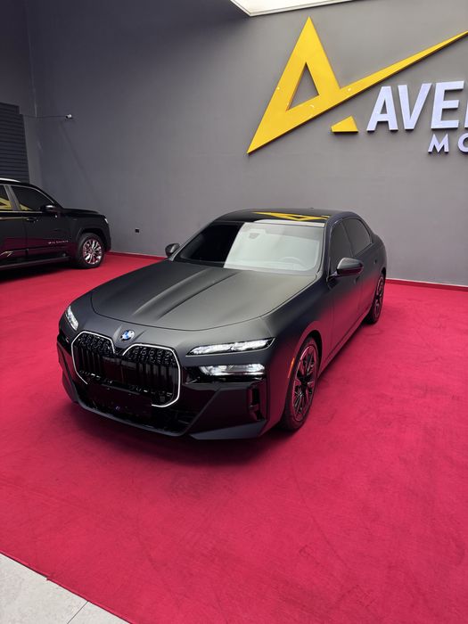Продается BMW 740i 2025