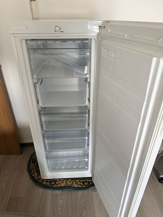 Congelator vertical star light 5 sertare