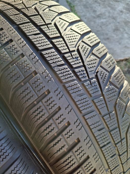 2 Anvelopele de iarnă 215 65 r17 Hankook