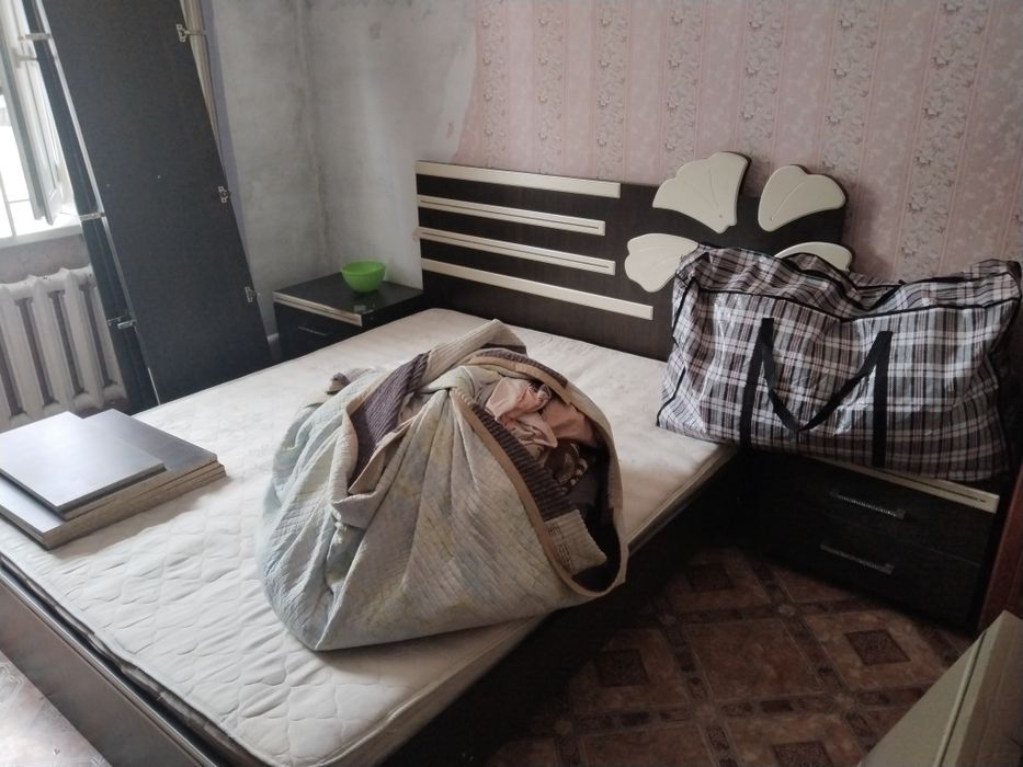 Продам спальный гарнитуры