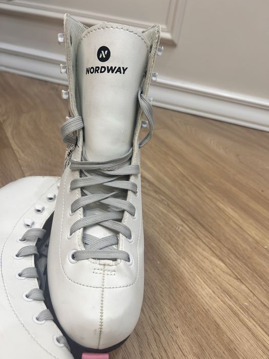 Женские фигурные коньки Nordway Sofia