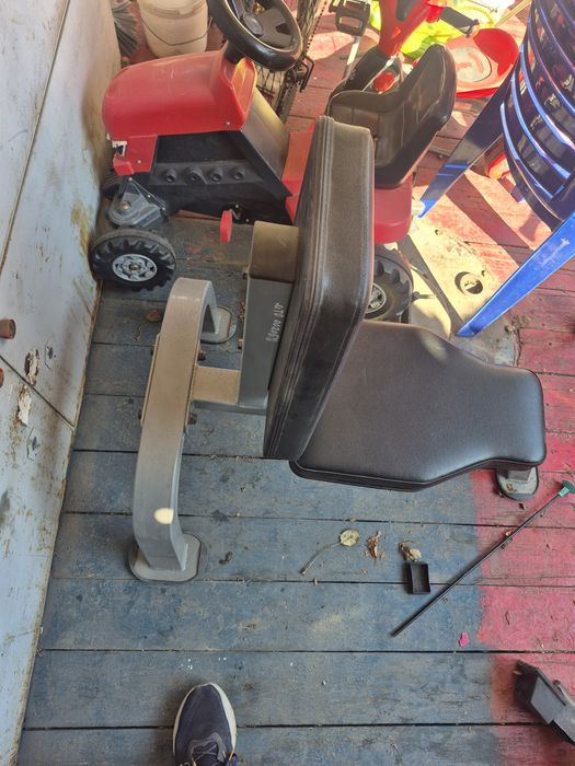 Тренажеры и стул