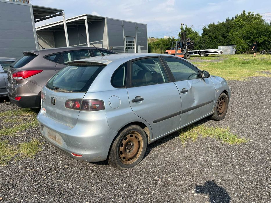 Dezmembrez Seat Ibiza 6L facelift 1,2 benzina gri argintiu 4 usi 2006