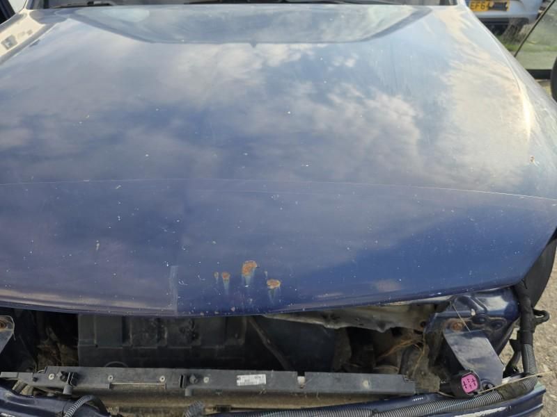 Capota motor cu defect Opel Combo C