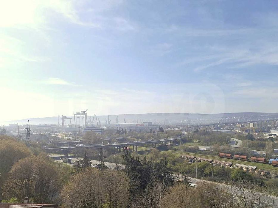 Дава се под наем Двустаен апартамент в Варна, Погреби - 70 кв.м за 398.82 € - Снимка #4