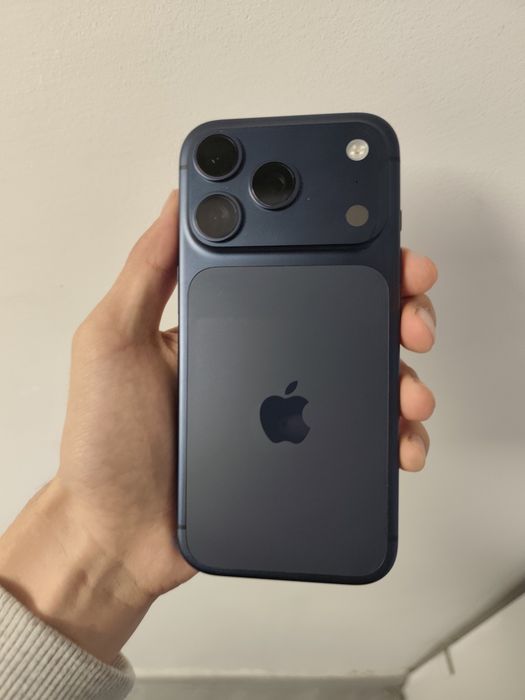 iPhone 17 pro/100%/256 gb/цикл 128/е sim