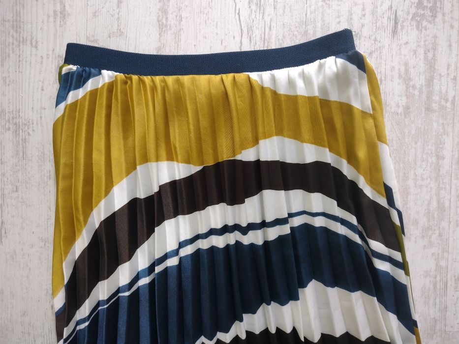 Дамска плисирана пола Mango